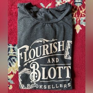 Harry Potter Flourish and Blotts T-Shirt, Size M